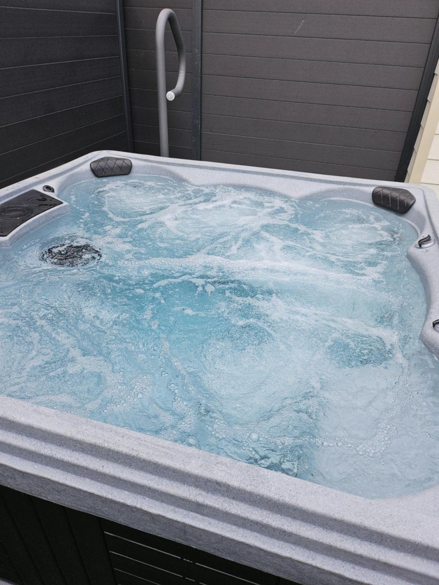 Hebergement Privee Jaccuzzi En Supplement Saint-Clair-du-Rhone 外观 照片